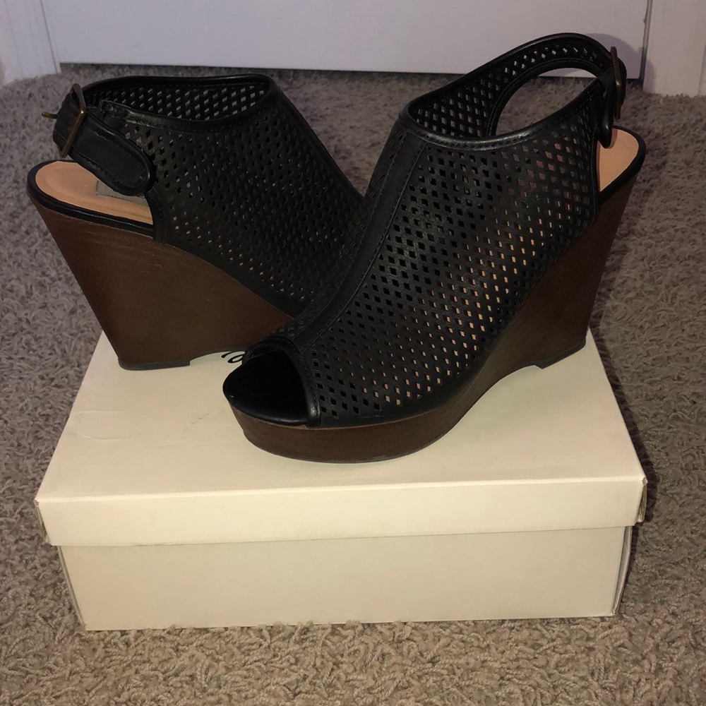 Olsenboye Wedges